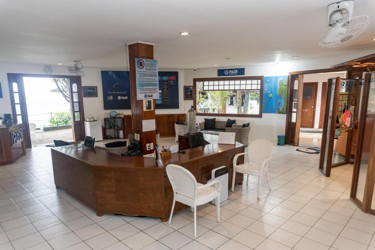 Quo Vadis Dive Resort Moalboal Exterior photo