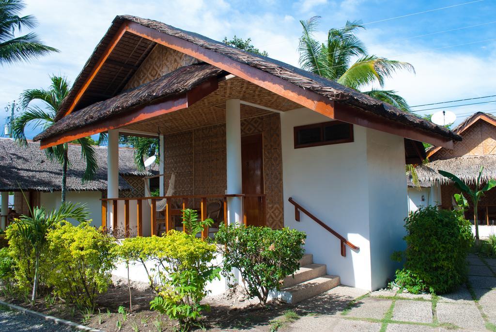 Quo Vadis Dive Resort Moalboal Exterior photo